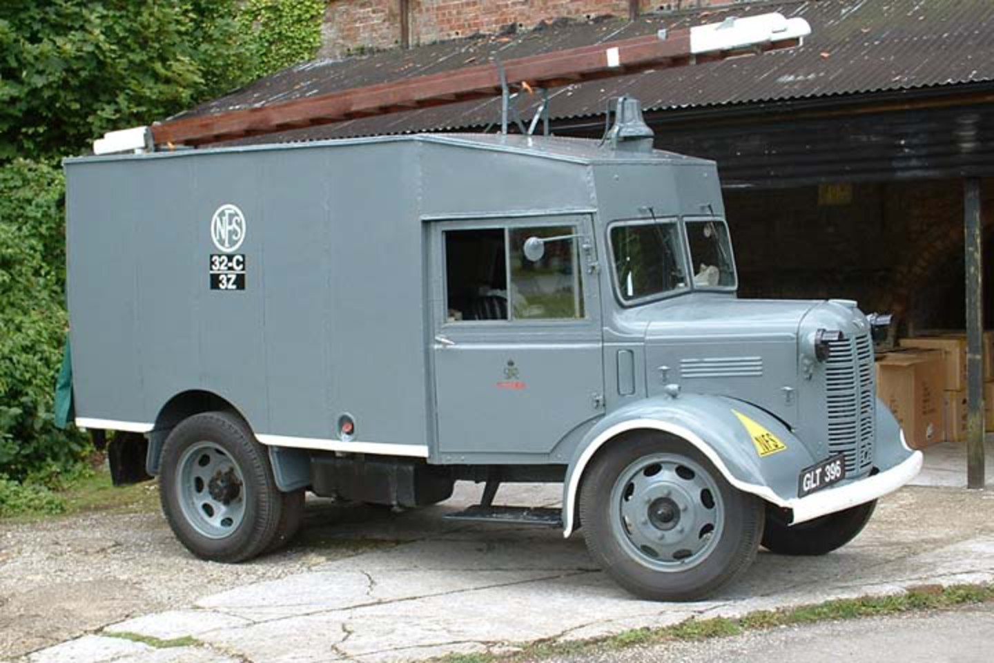 Fire Engines Photos - 1942 Austin K2 Auxilliary Towing Vehicle