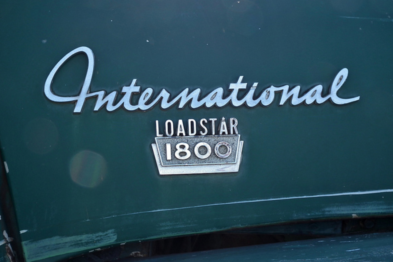 International Harvester 1800 Loadstar