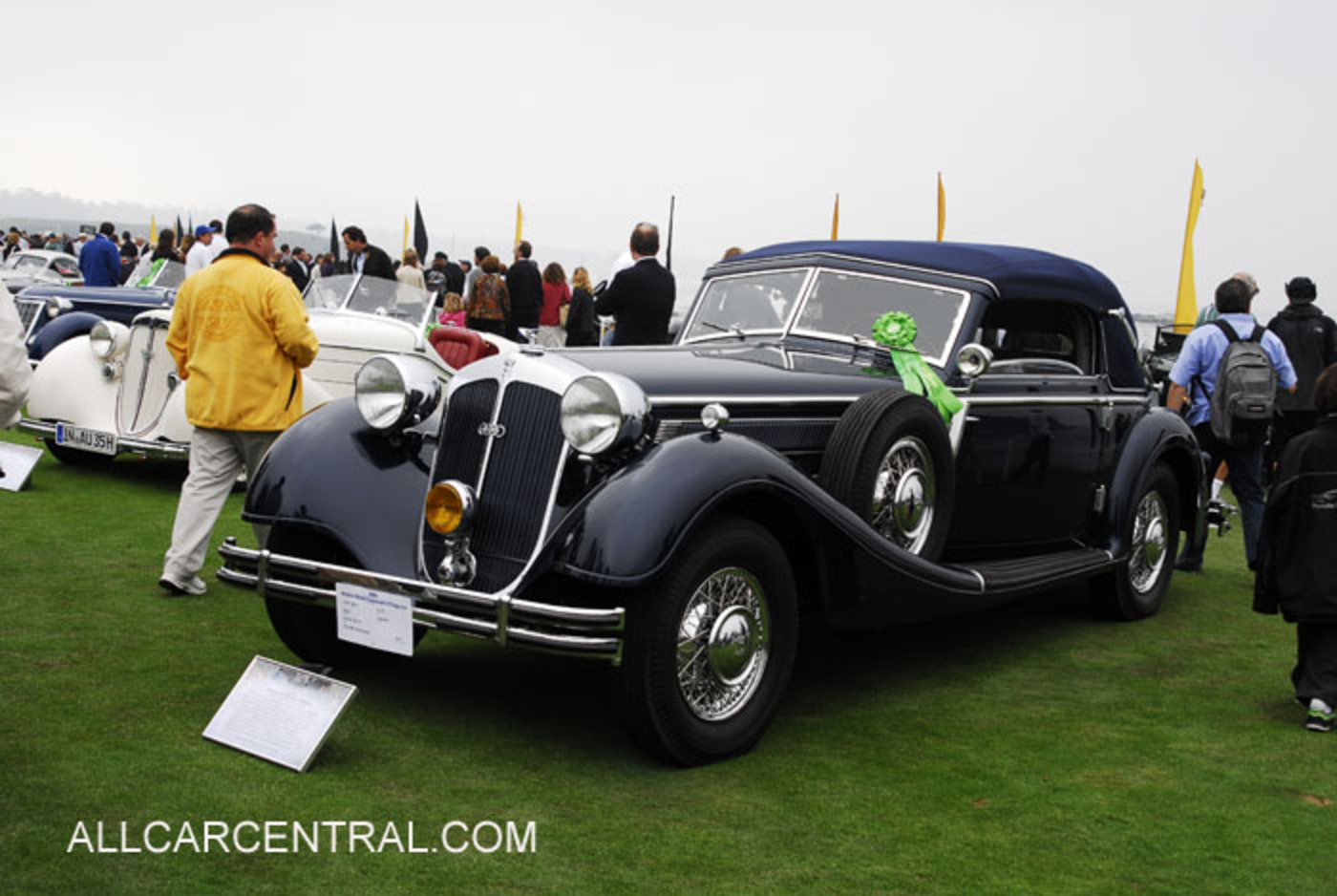 Horch photographs and Horch technical data - allcarcentral.