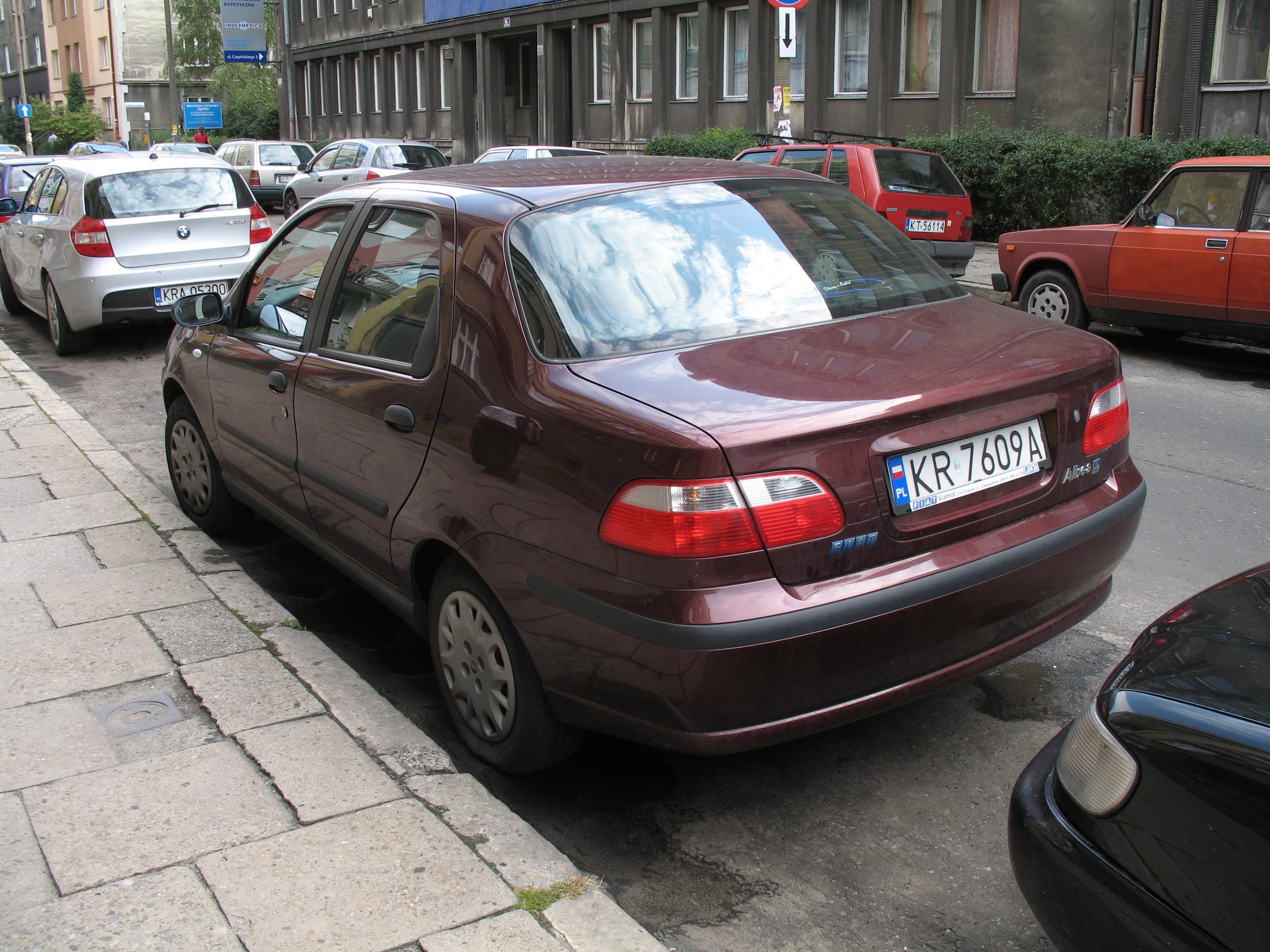 File:Fiat Albea back.jpg - Wikimedia Commons