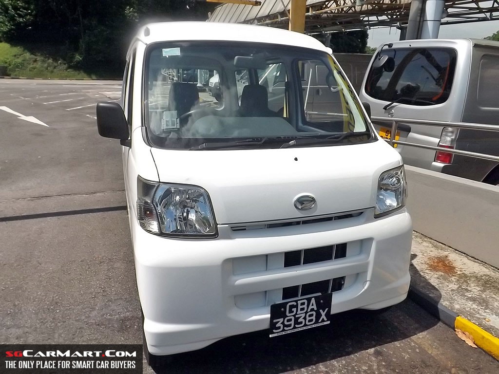 Used Van Daihatsu Atrai cars, Singapore - OOYYO