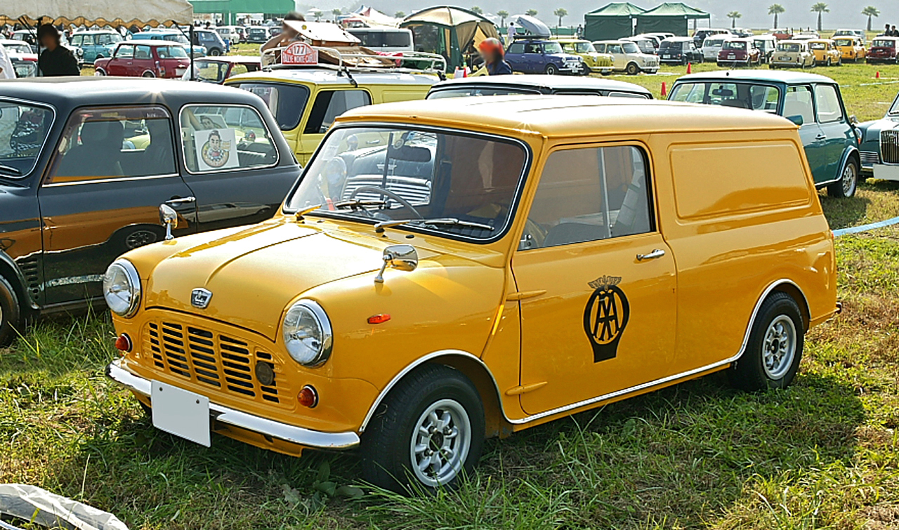 File:Mini Van 001.JPG - Wikimedia Commons