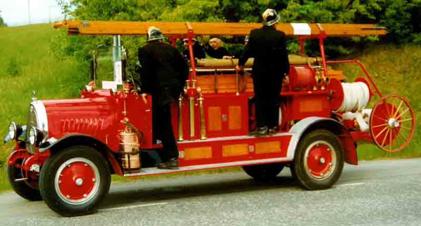 Tidaholm Fireengine: Photo gallery, complete information about ...
