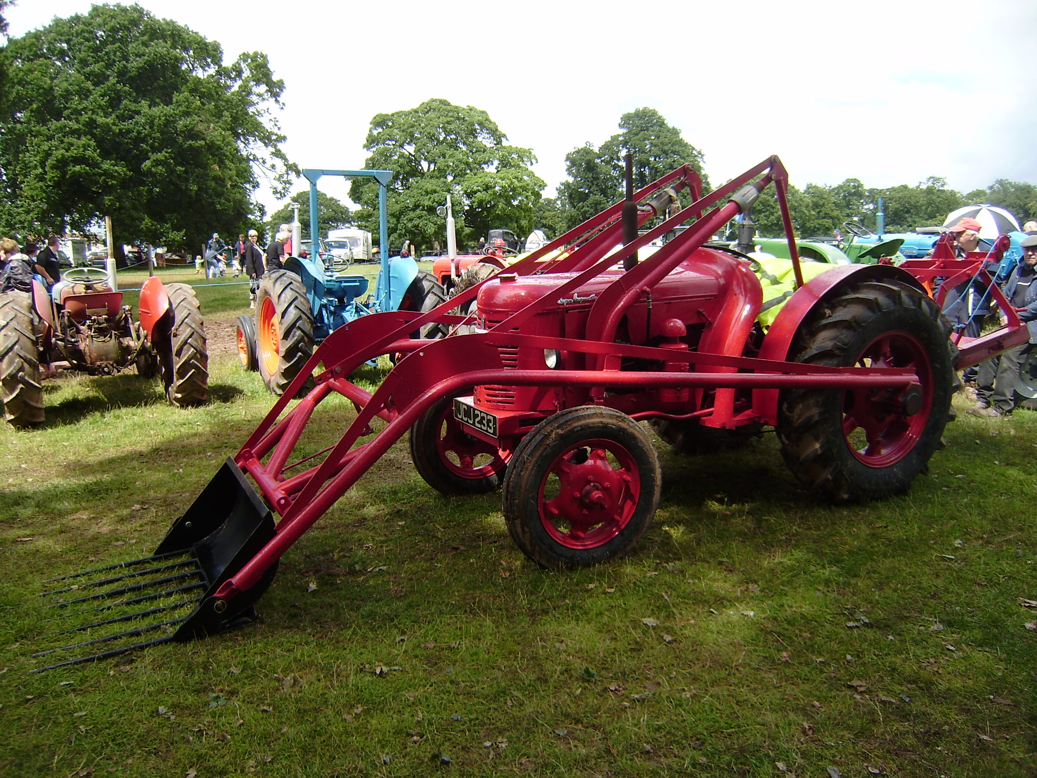 Bromyard Gala - Tractor & Construction Plant Wiki - The classic ...