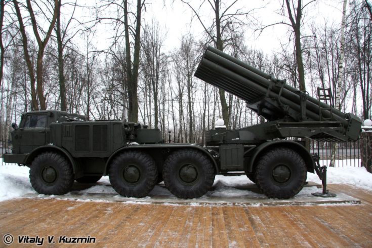 Military Vehicle Photos - BM-27 Uragan on ZiL-135LM chassis