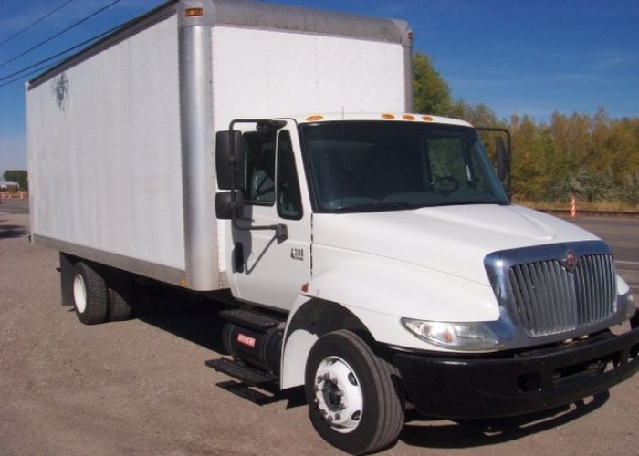 2004 International 4300 20 FT Bed Low Profile for Sale in Pleasant ...
