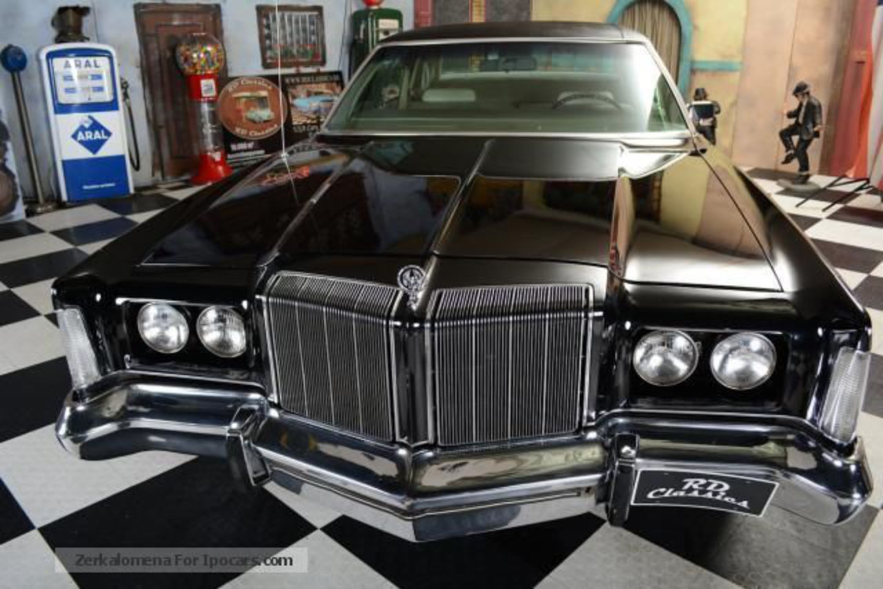1975 Chrysler Imperial Le Baron 4dr HT - Car Photo and Specs