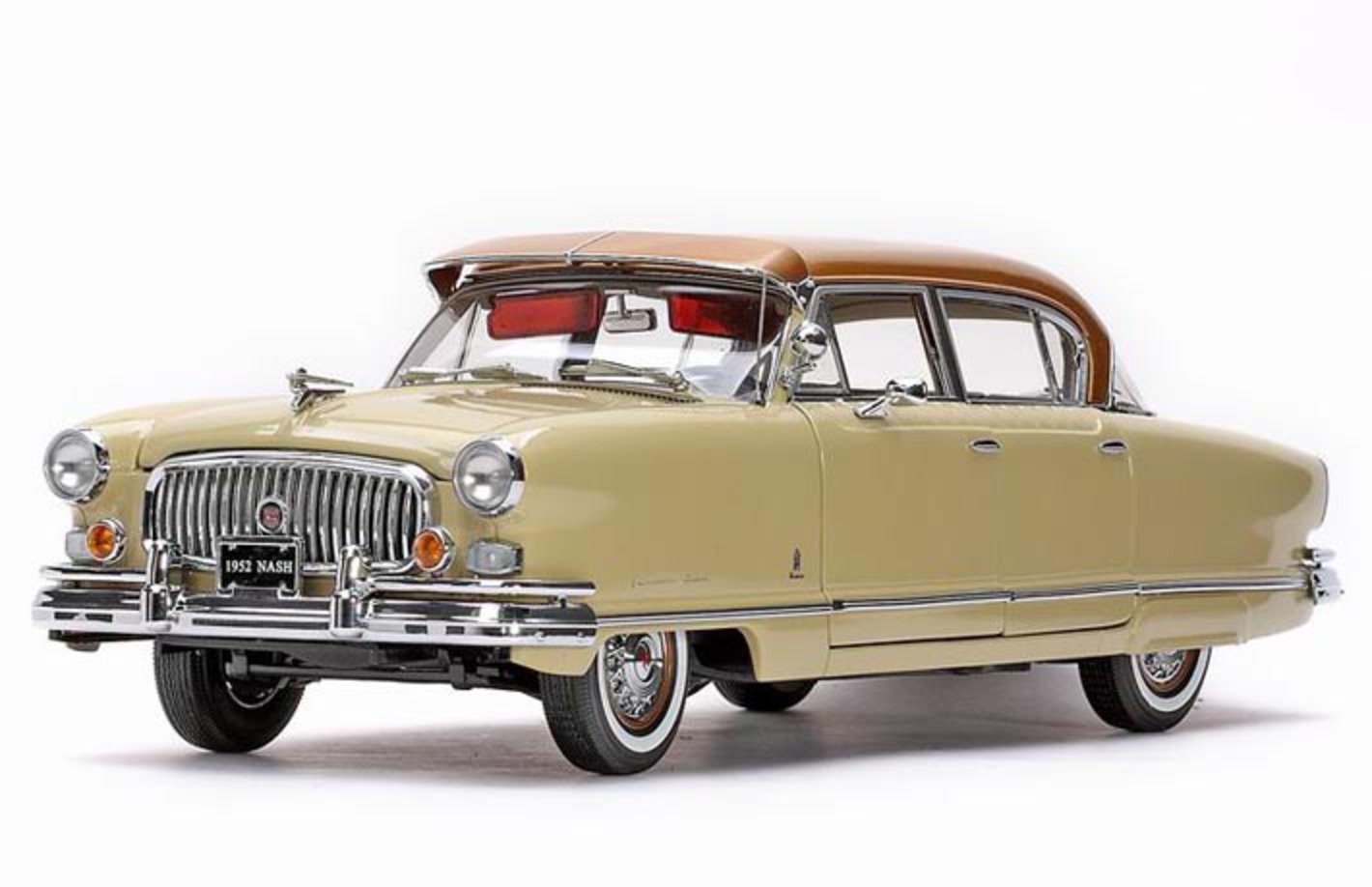 Modelltillverkaren Sun Star introducerar 1952 Nash Ambassador ...