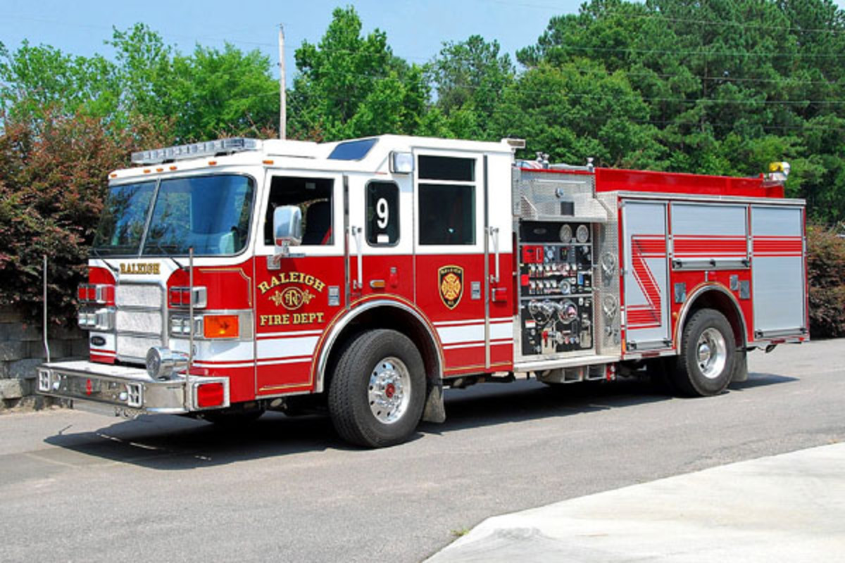 Pierce Model 1000 Pumper Photo Gallery: Photo #05 out of 6, Image ...