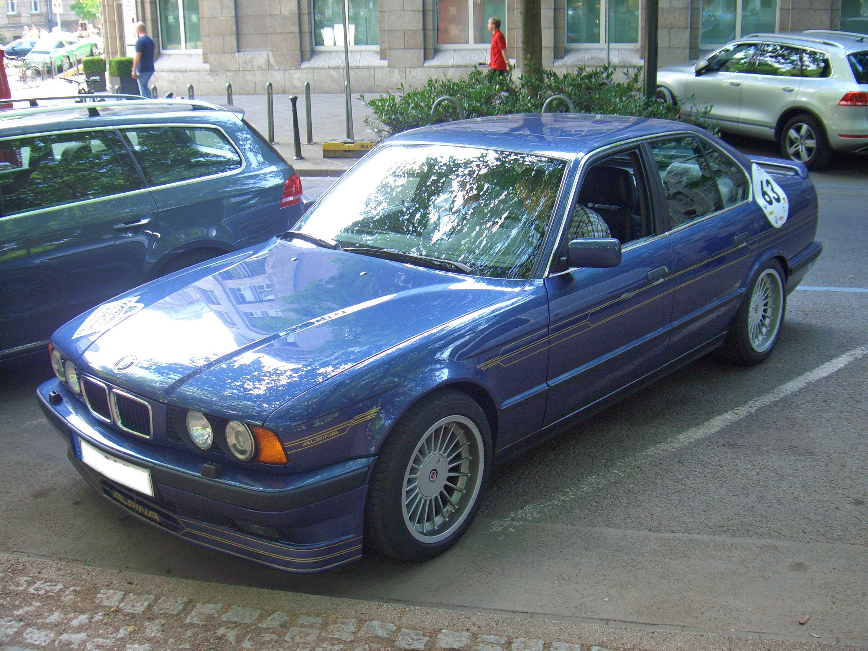 File:Alpina B10 BiTurbo BASIS BMW 5er Gen3 E34 1989-1994 frontleft ...