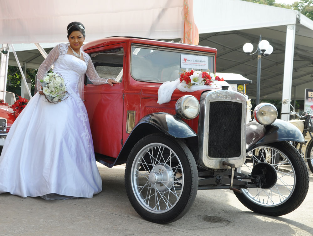 Lovers Collection - A Limousine for your wedding