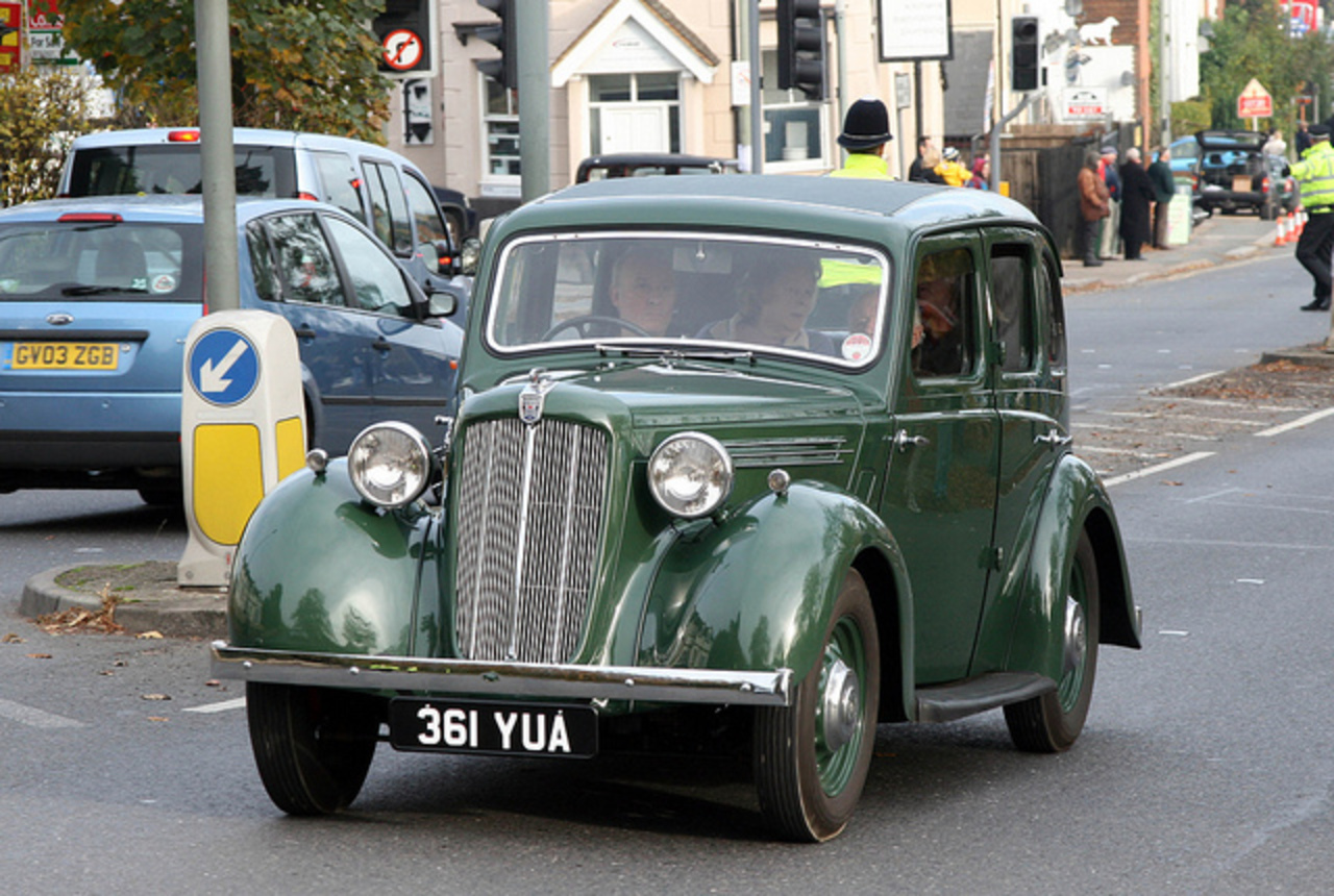 London to Brighton Veteran Car Run - 1939 Morris 12 Saloon (361 ...
