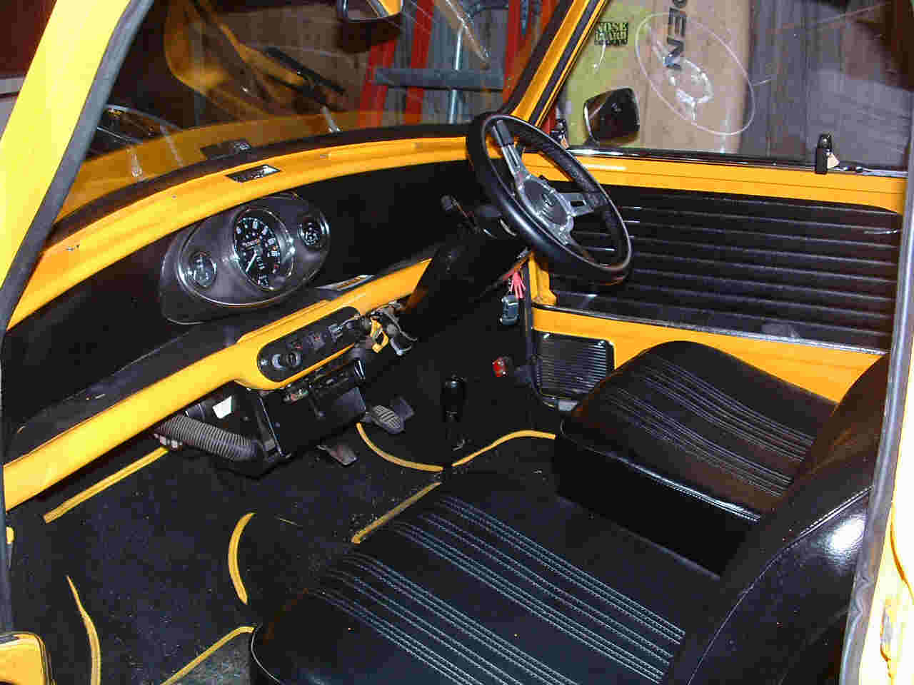 Austin Mini 850 van. MotoBurg