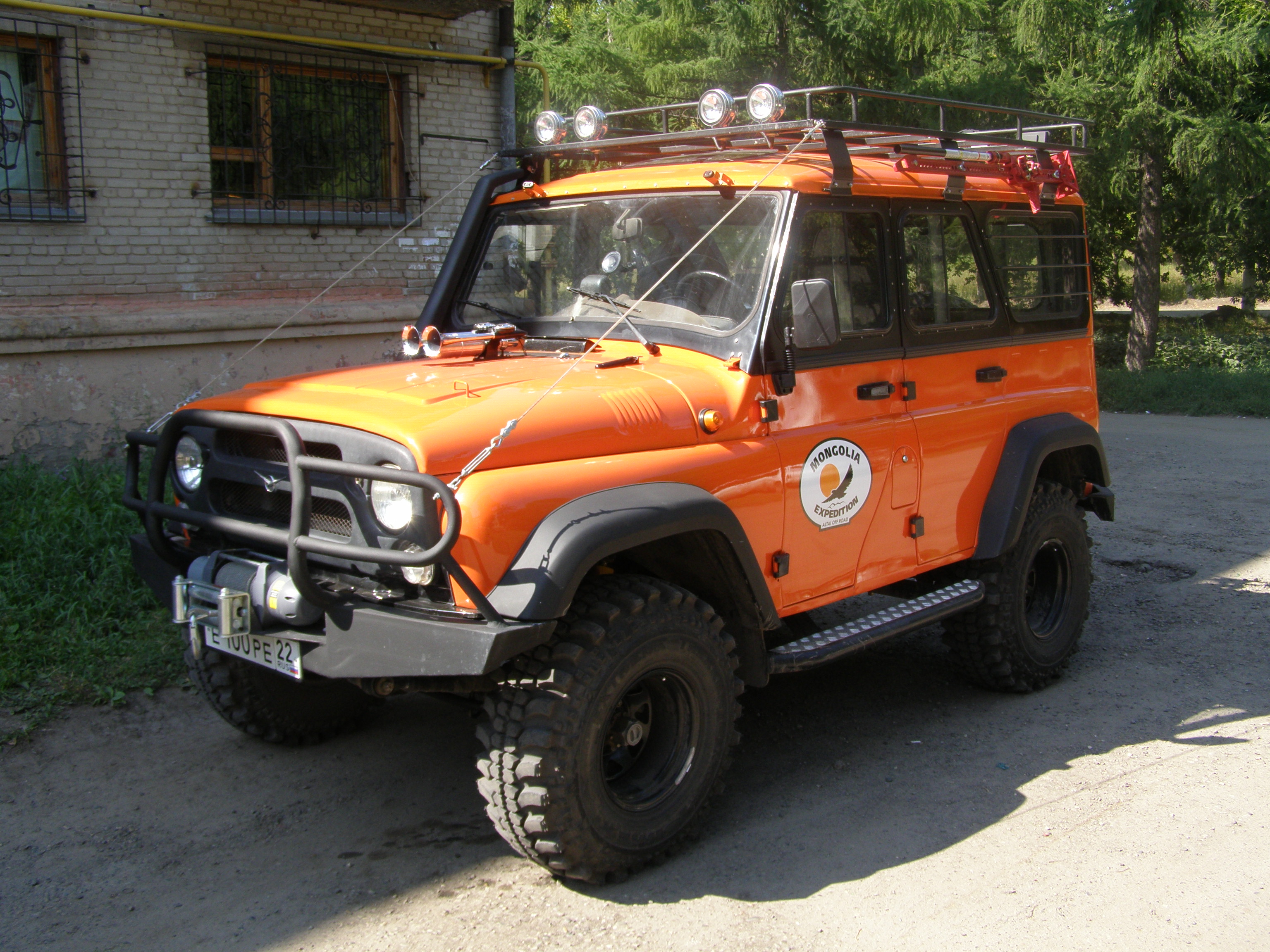 File:UAZ Hunter used during an expedition to Mongolia.jpg ...