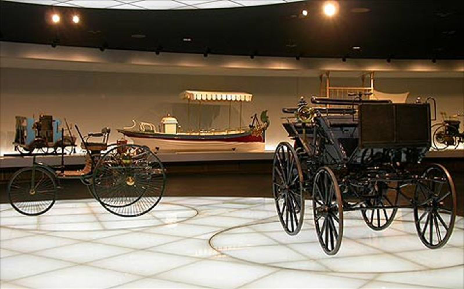 Mercedes Benz Museum Tour 1886 Benz Patent Motorwagen And Daimler ...