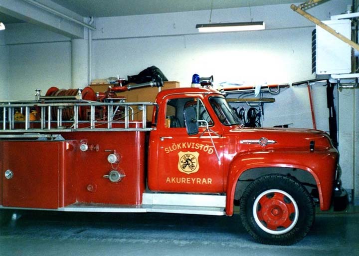 Fire Engines Photos - International Pumper,Akureyri FB