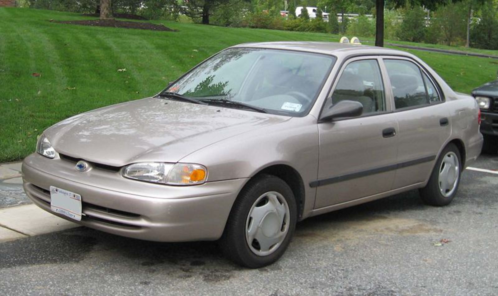 Looking for 1998 Geo Prizm pictures?