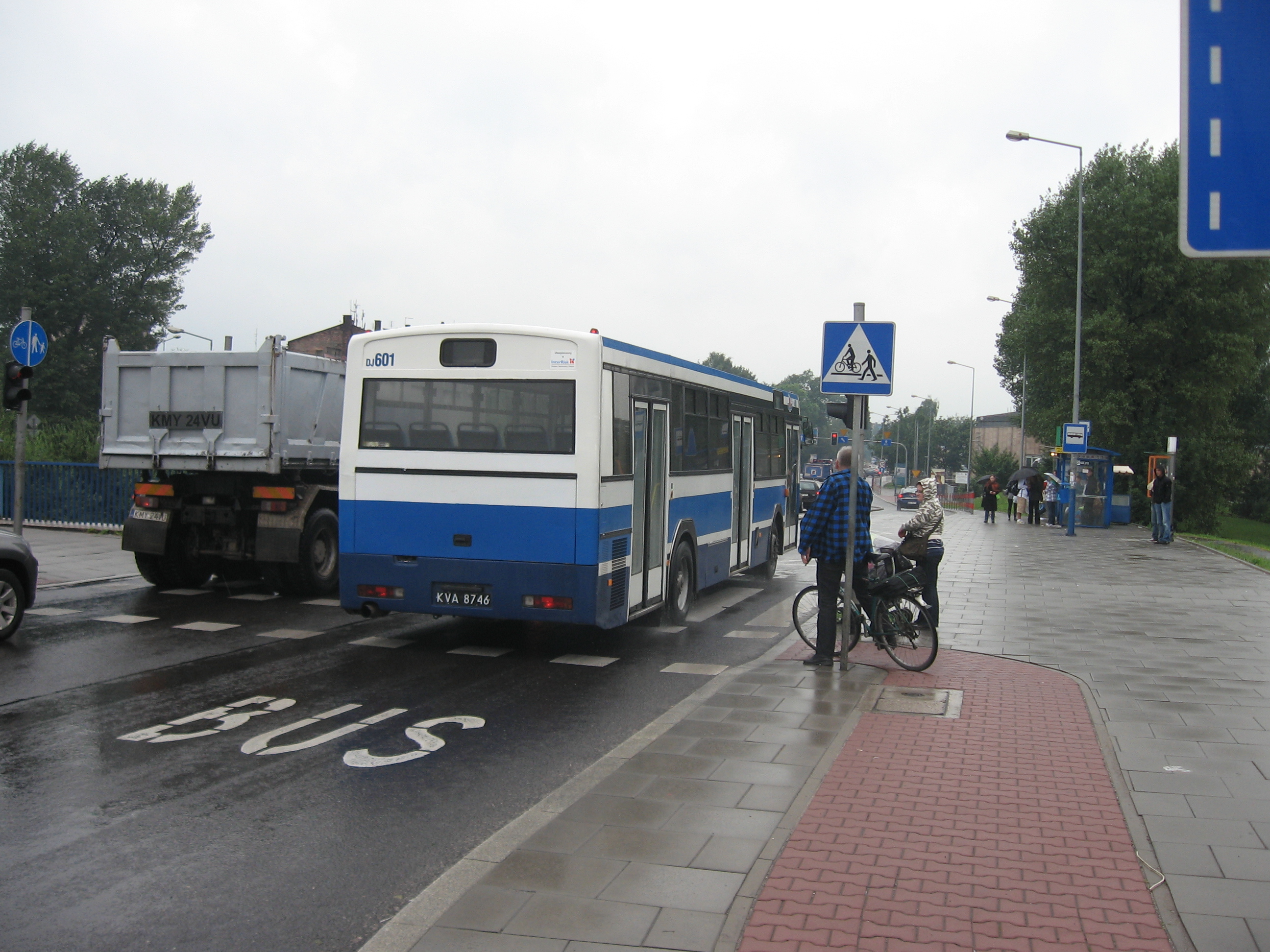 File:Jelcz M121MB of MPK KrakÃ³w on Grunwalckie roundabout (1).jpg ...