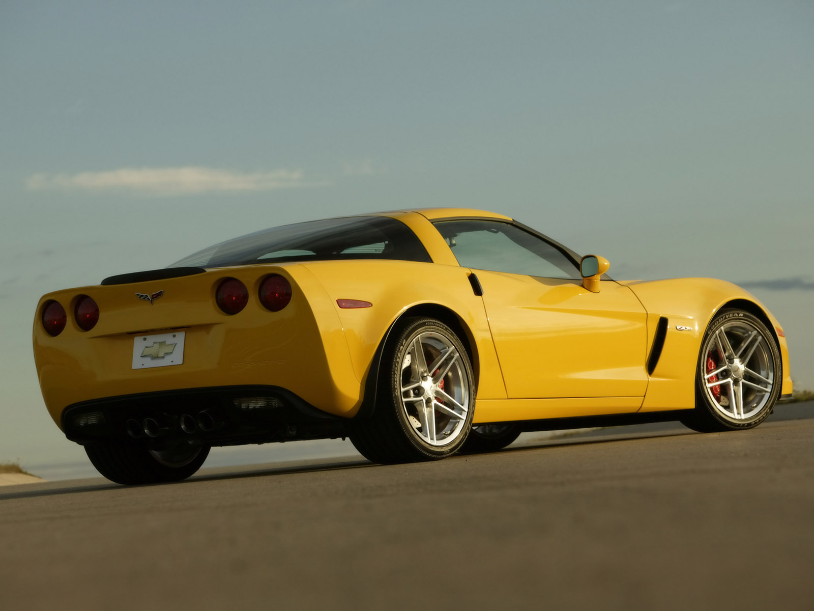 Looking for 2006 Chevrolet Corvette pictures?