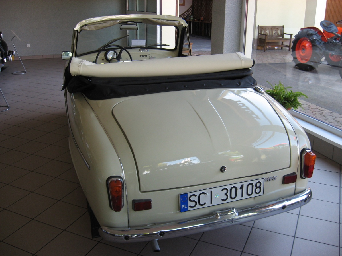 Syrena 105 (1981r.) | klassikauto.pl - stare auta, youngtimer ...