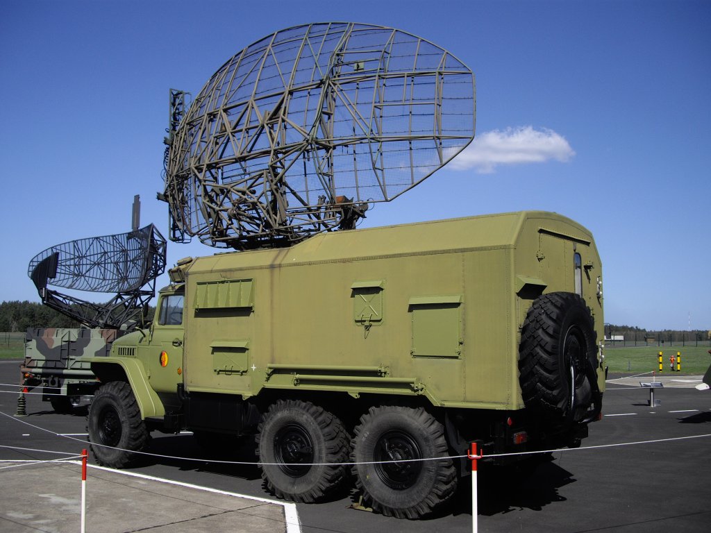 Zil 157K...Das Radarsystem hatte nach mehreren Modifikationen bis ...