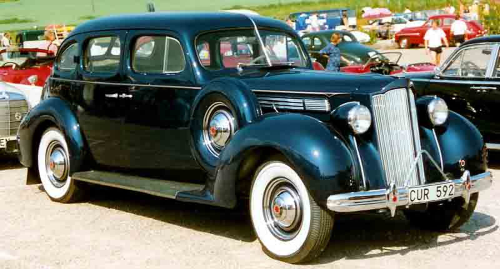 File:Packard 1601 Eight De Luxe Touring Sedan 1938.jpg - Wikimedia ...