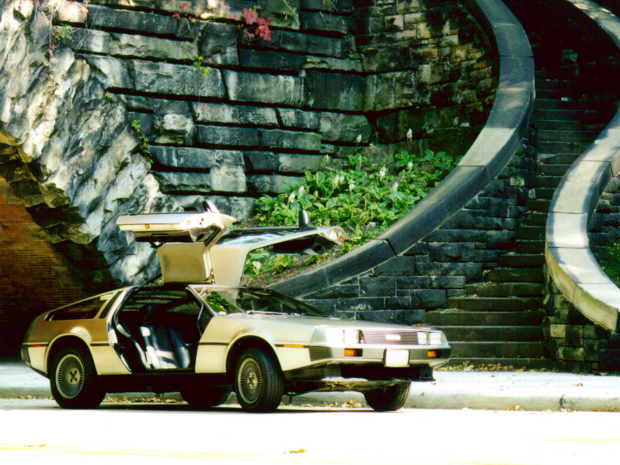 DeLorean DMC-12 1989 - Mad 4 Wheels