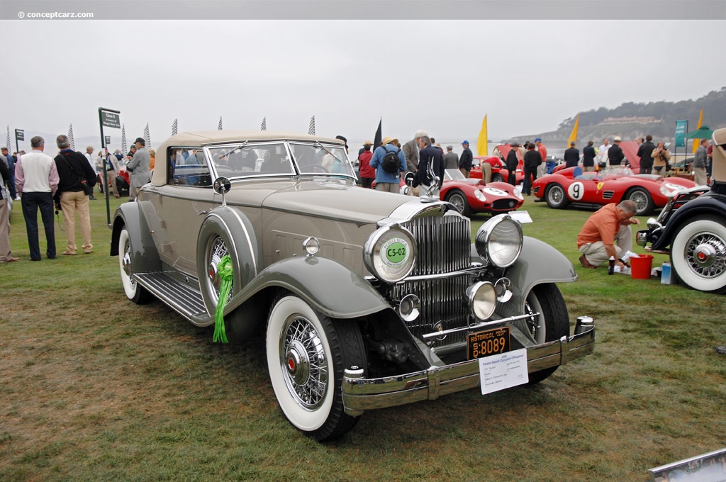 1932 Packard Model 904 DeLuxe Eight at the Pebble Beach Concours d'