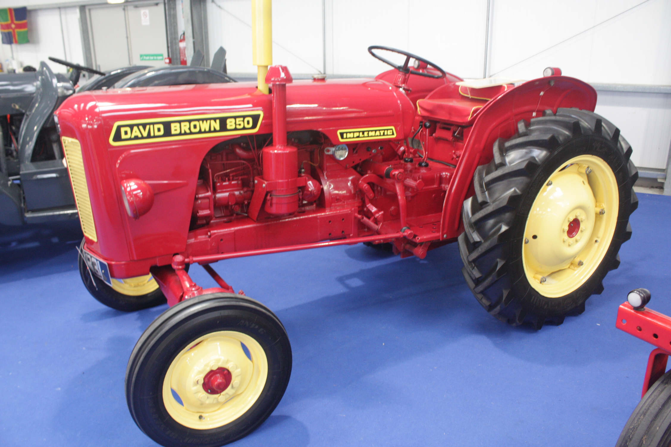David Brown 850 Implematic - Tractor & Construction Plant Wiki ...