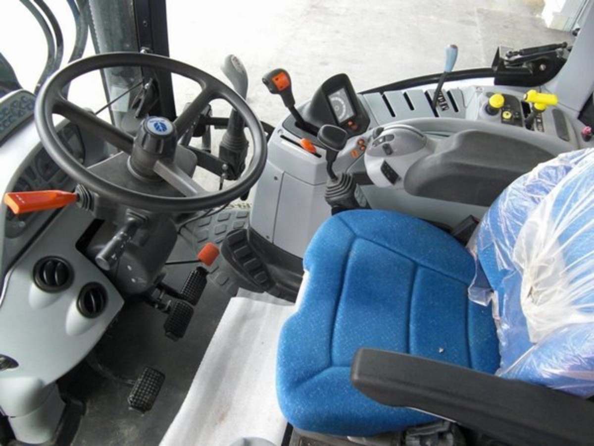 2011: New Holland T 6020 Elite for sale | Used New Holland T 6020 ...