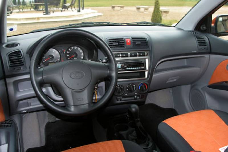 Kia Picanto 1.1 EX Sport - 5-doors, hatchback - photo gallery ...