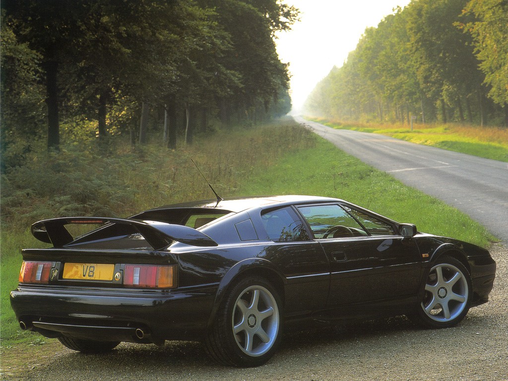 Lotus Esprit GT V8: Photo gallery, complete information about ...