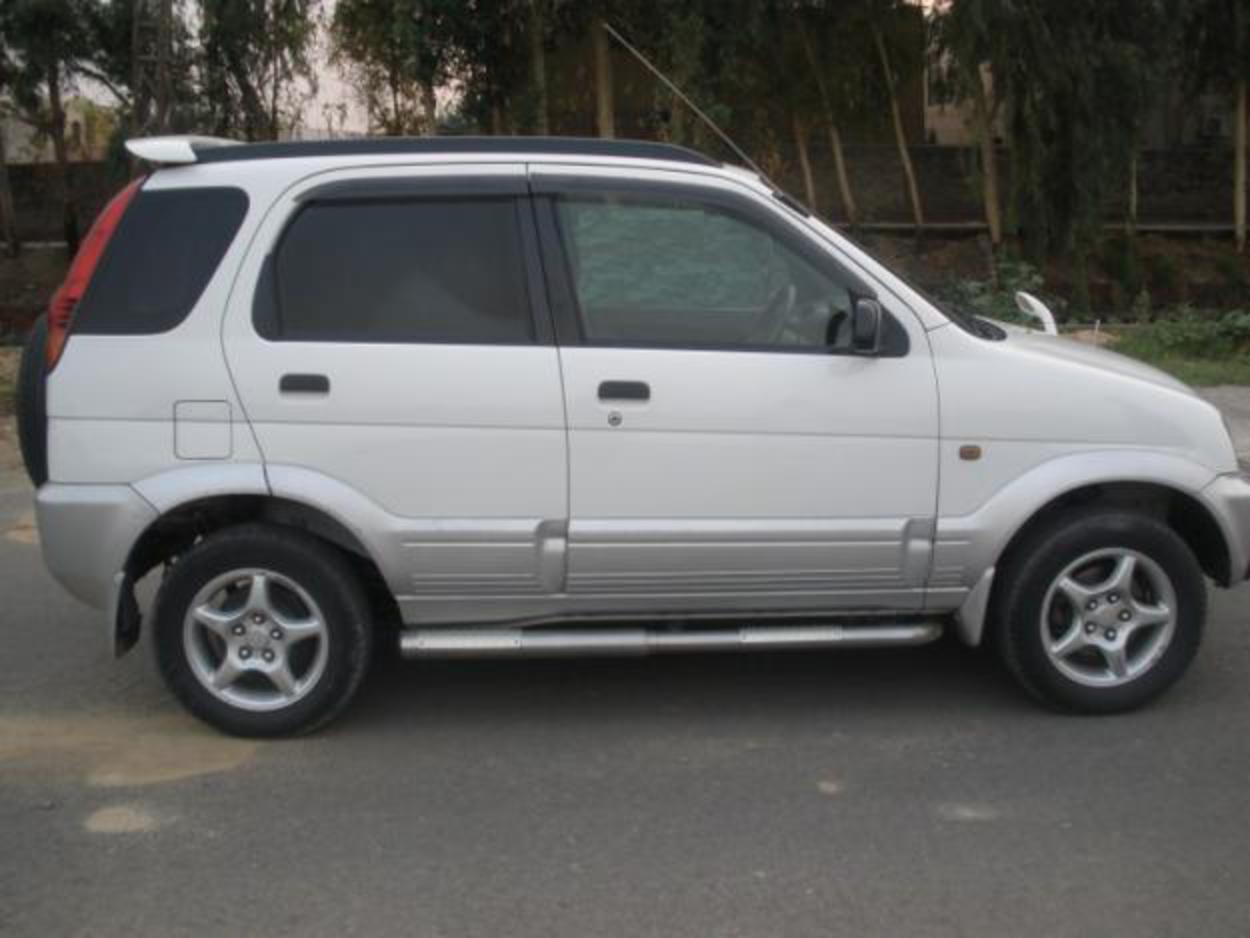 Daihatsu Terios 1.3 - Lahore - Cars