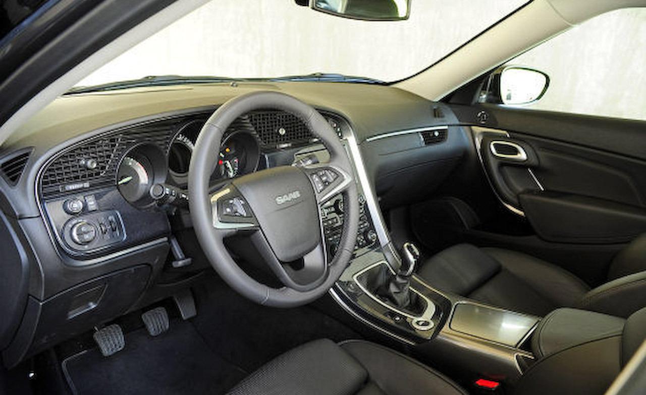 2010 Saab 9-5 interior photo