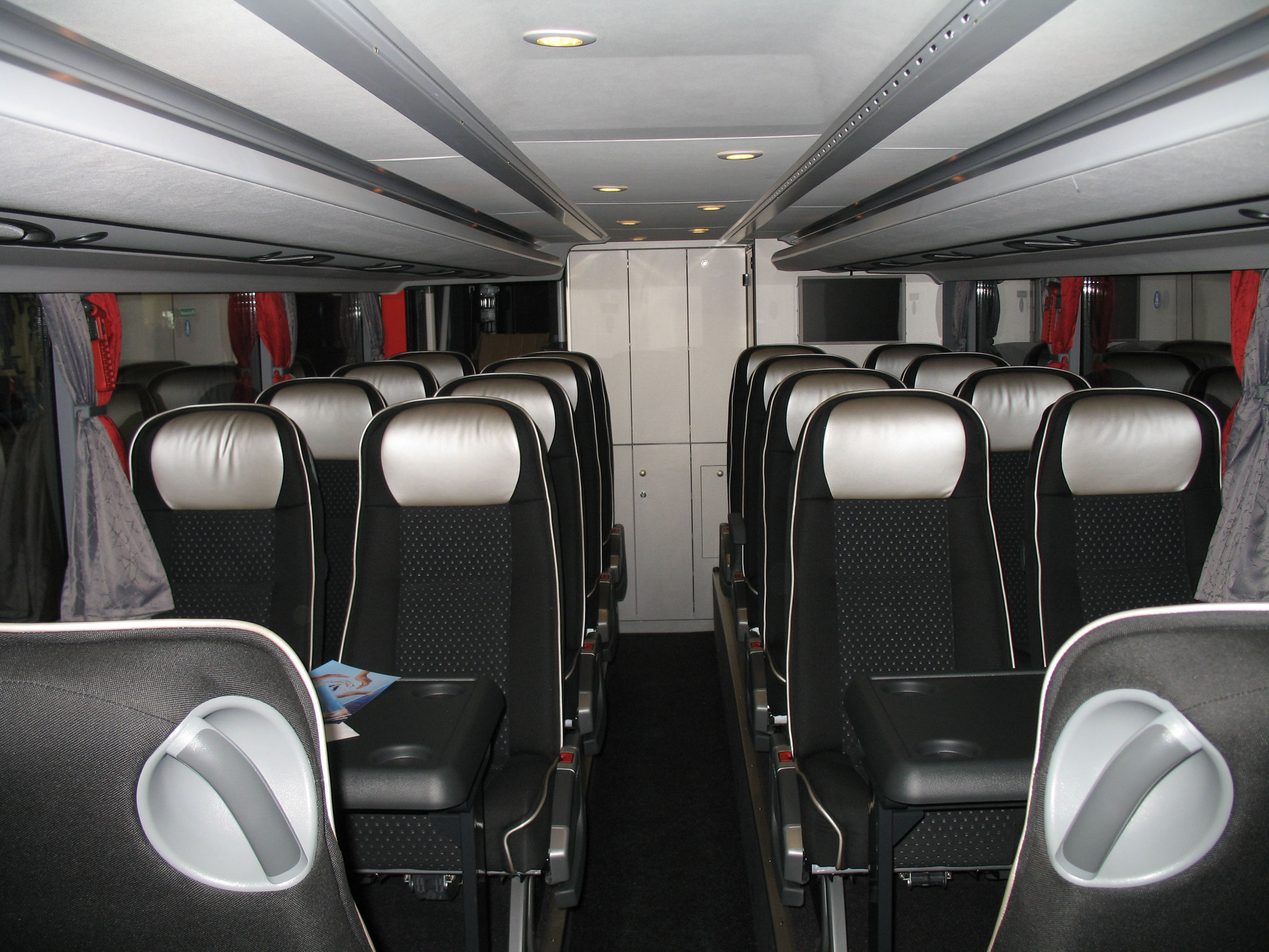 File:Setra S 431 DT - interior rear.jpg - Wikimedia Commons