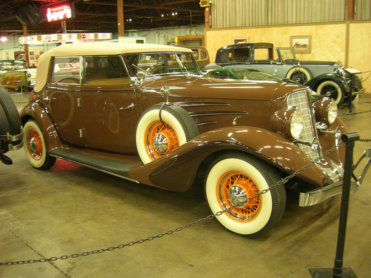 Auburn 850Y Phaeton: Photo gallery, complete information about ...
