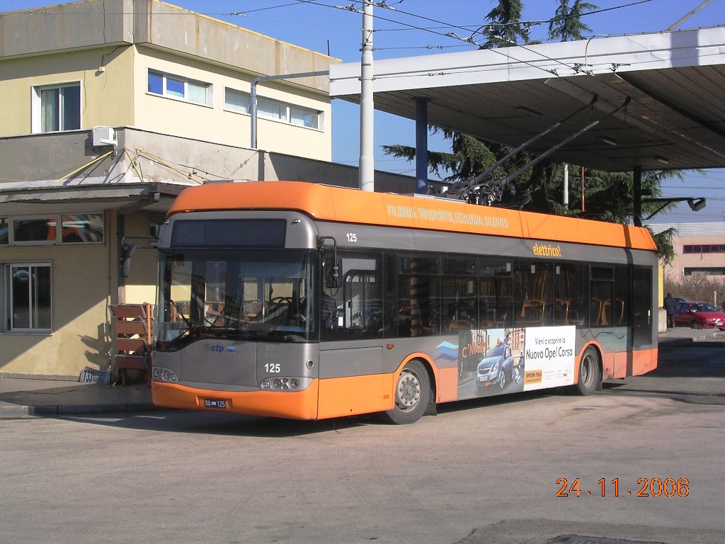 filobus Solaris-Ganz Trollino 12.jpg