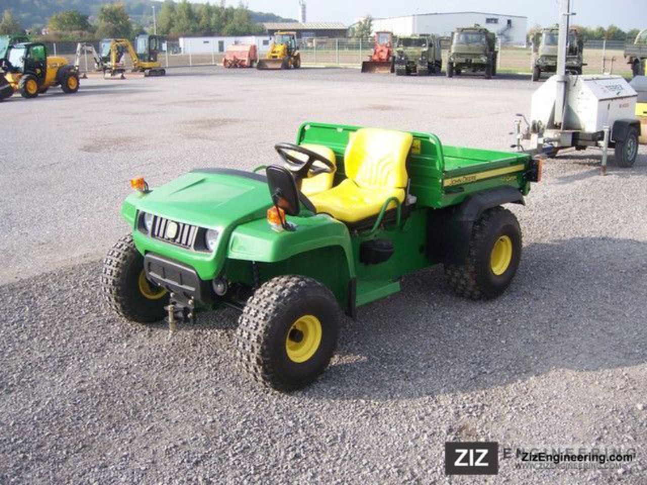 John Deere GATOR TS 2010 Agricultural Loader wagon Photo and Specs