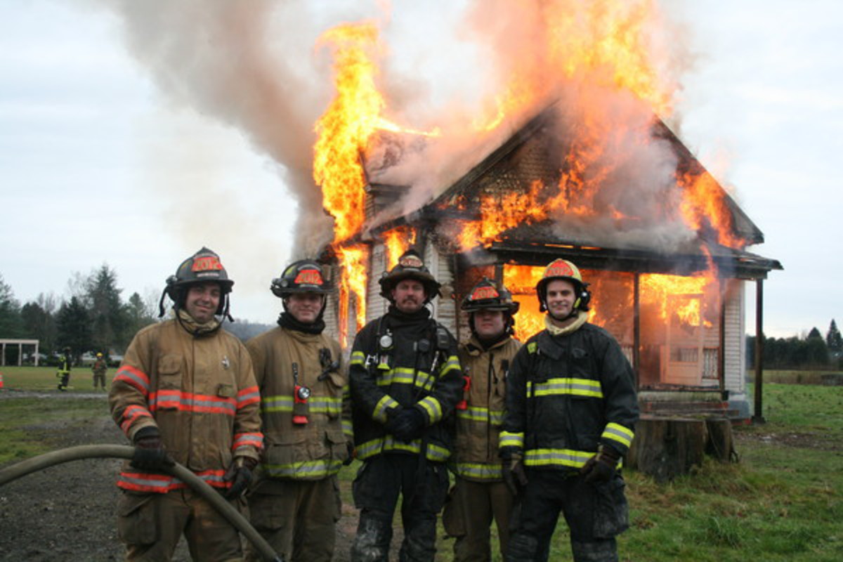 East Pierce Fire and Rescue Performs Practice Burn on Sumner House ...
