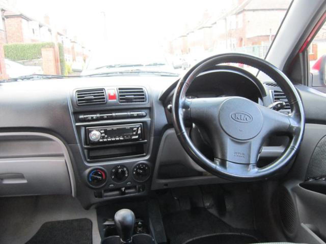 Used Kia Picanto Hatchback 1.1 Lx 5dr in Stockport, Cheshire ...