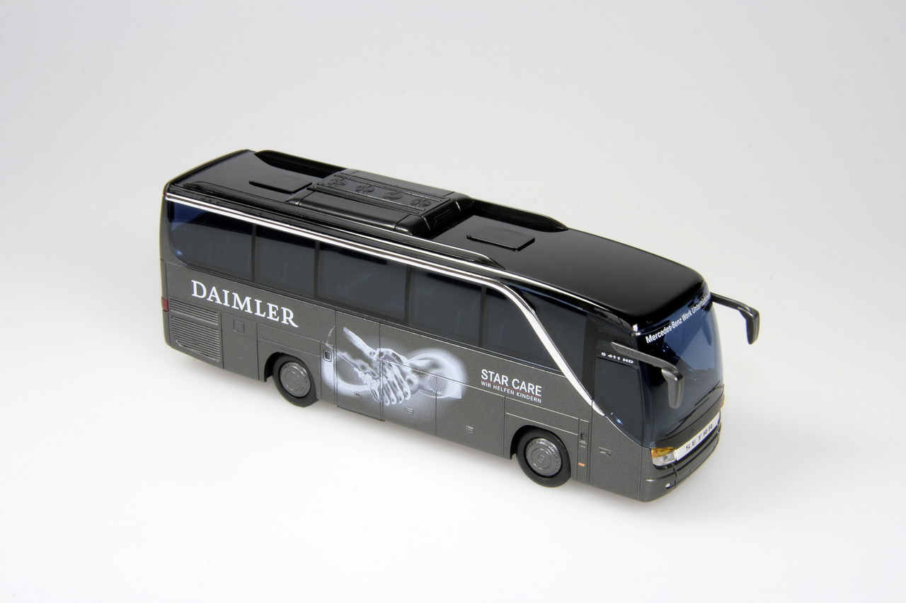 setra-s-411-hd-as-a-visitor-bus-at-the-daimler-ag-test-track_3 ...