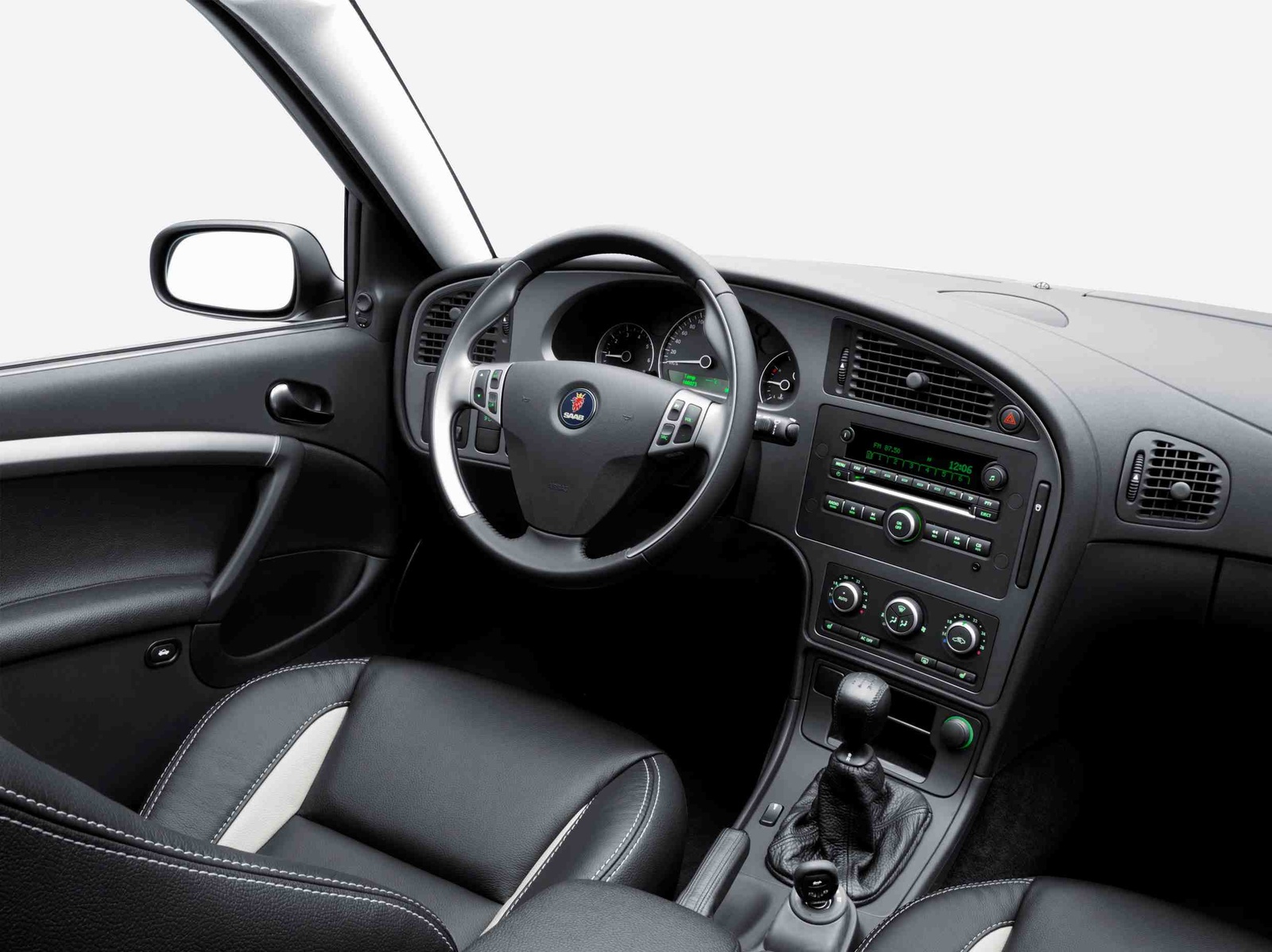 2009 Saab 9-5 SportCombi - Pictures - Interior Front View - CarGurus
