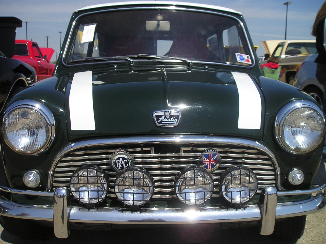 File:1963 Austin Mini Super Deluxe Closeup Front.jpg - Wikimedia ...
