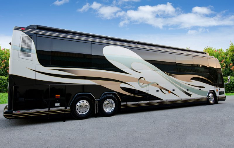 2006 Prevost H3 45 Parliament Double Slide | The Motorcoach Store ...
