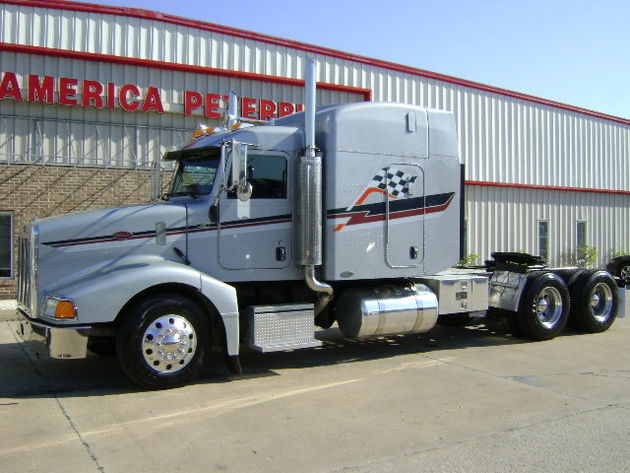 PETERBILT 385-112 T/A SLEEPER FOR SALE - Trucks - Commercial ...