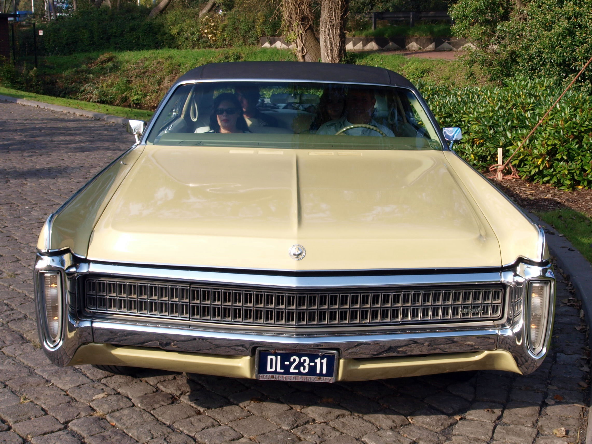 File:1972 Chrysler Imperial Le Baron photo-7.JPG - Wikimedia Commons