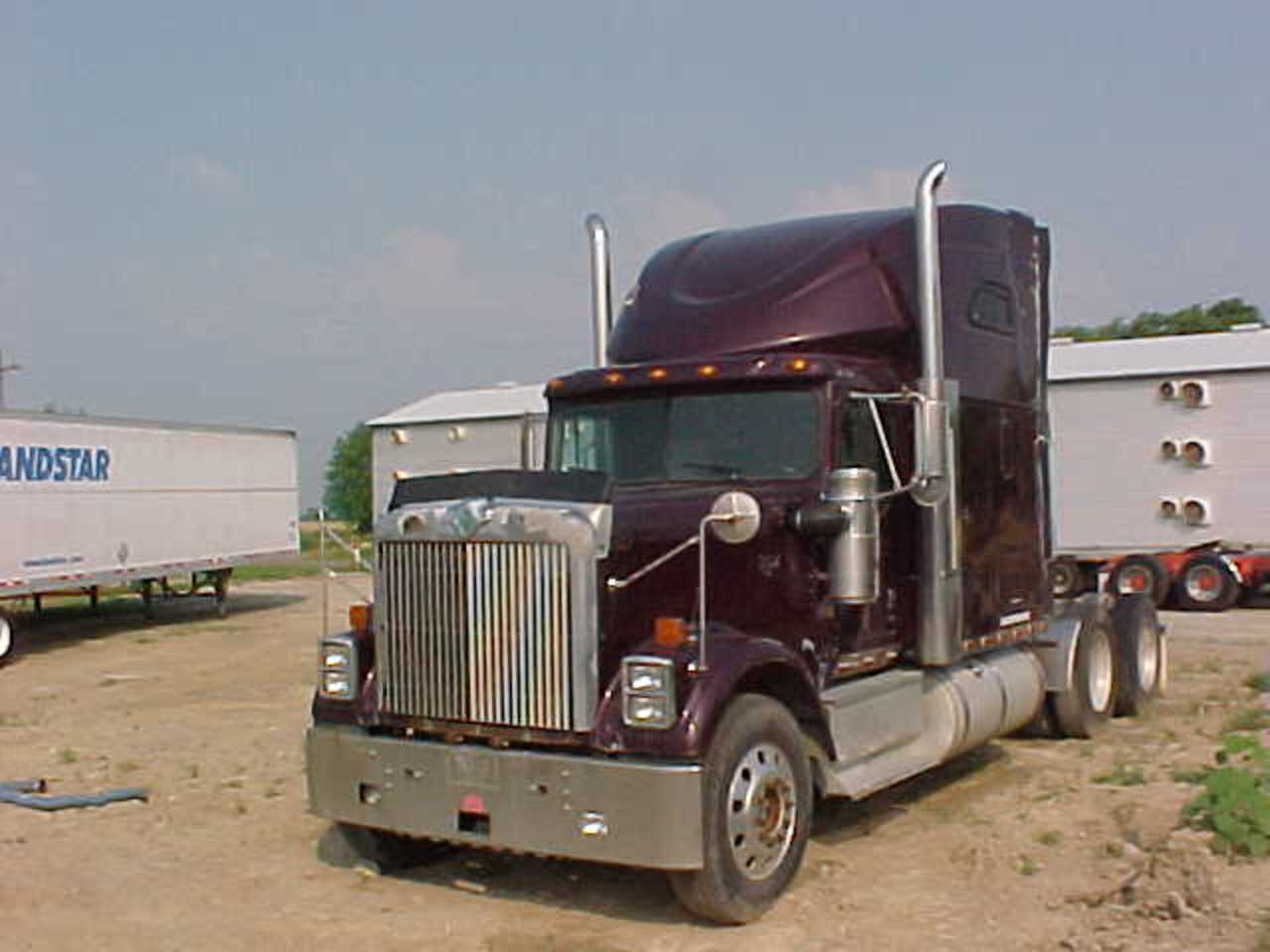 International 9300 pictures. Photo 6.