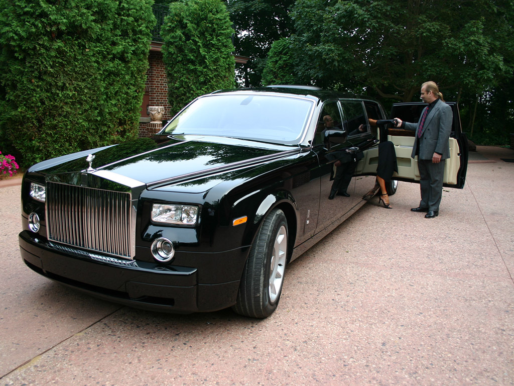 Rolls Royce Phantom Black Tie Edition By Genaddi Chauffeur