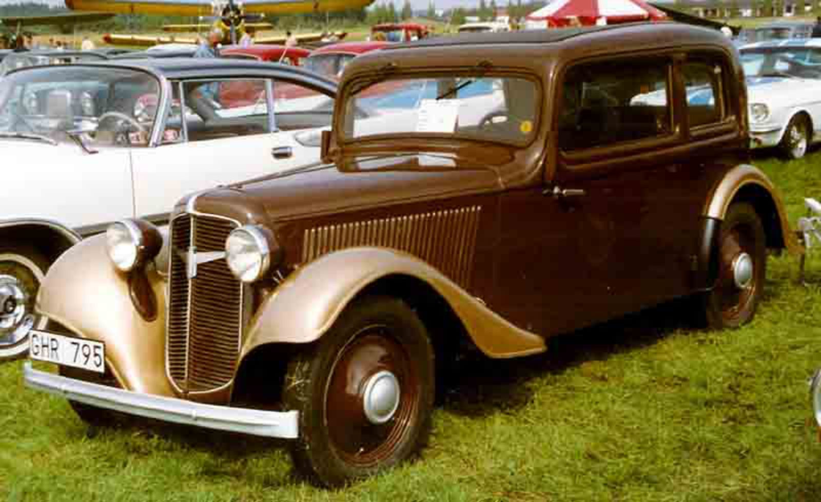 File:Adler Trumpf Junior Limousine 1936.jpg - Wikimedia Commons