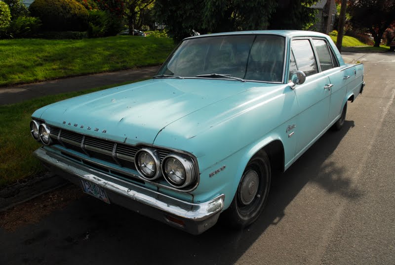 OLD PARKED CARS.: 1965 Rambler Classic 550.